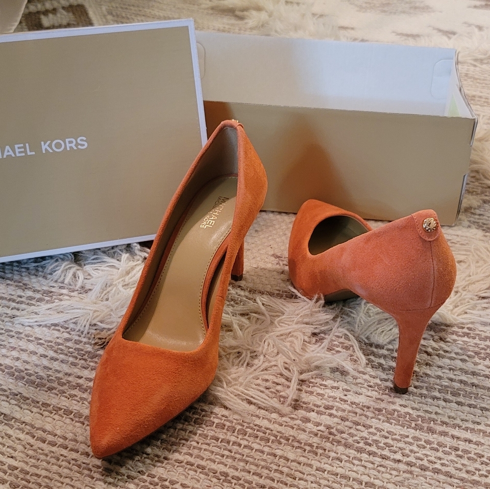 NIB MICHAEL KORS HEELS